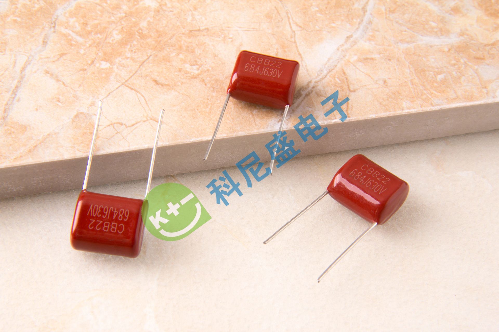 684J 630V P=15 17x9x14mm