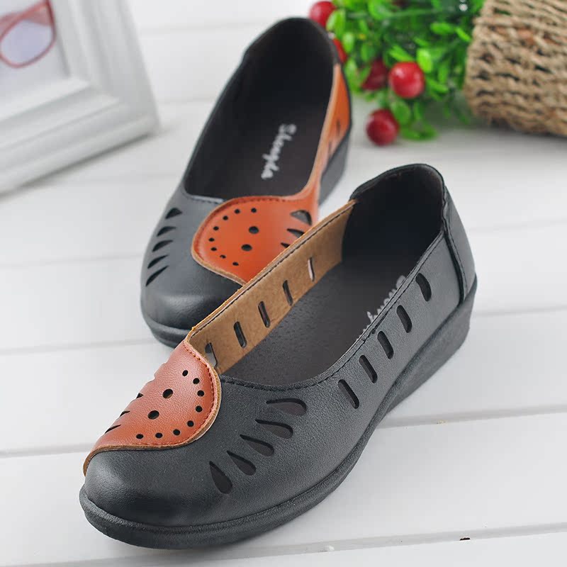 赛鹏 镂空中老年女鞋 软底平跟女凉鞋 夏季圆头