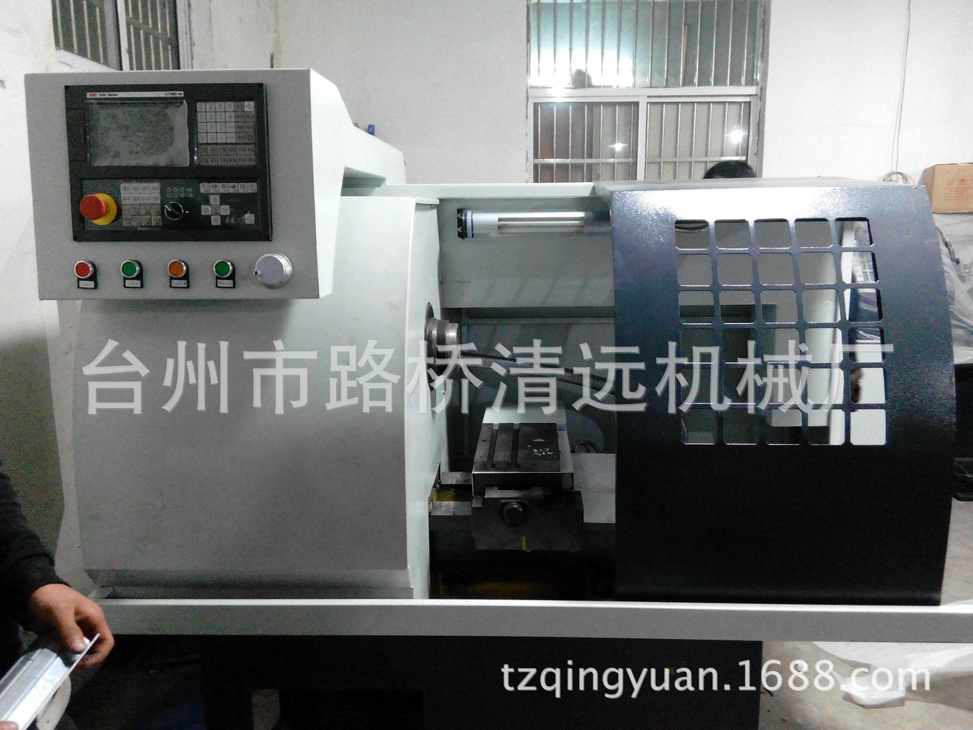 专业供应高品质高精度CK6130数控机床，数控车床