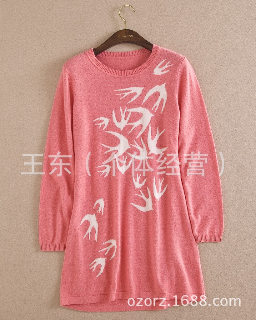 精致灵动毛绒绒柔软舒适燕子提花中长款羊毛羊绒针织衫