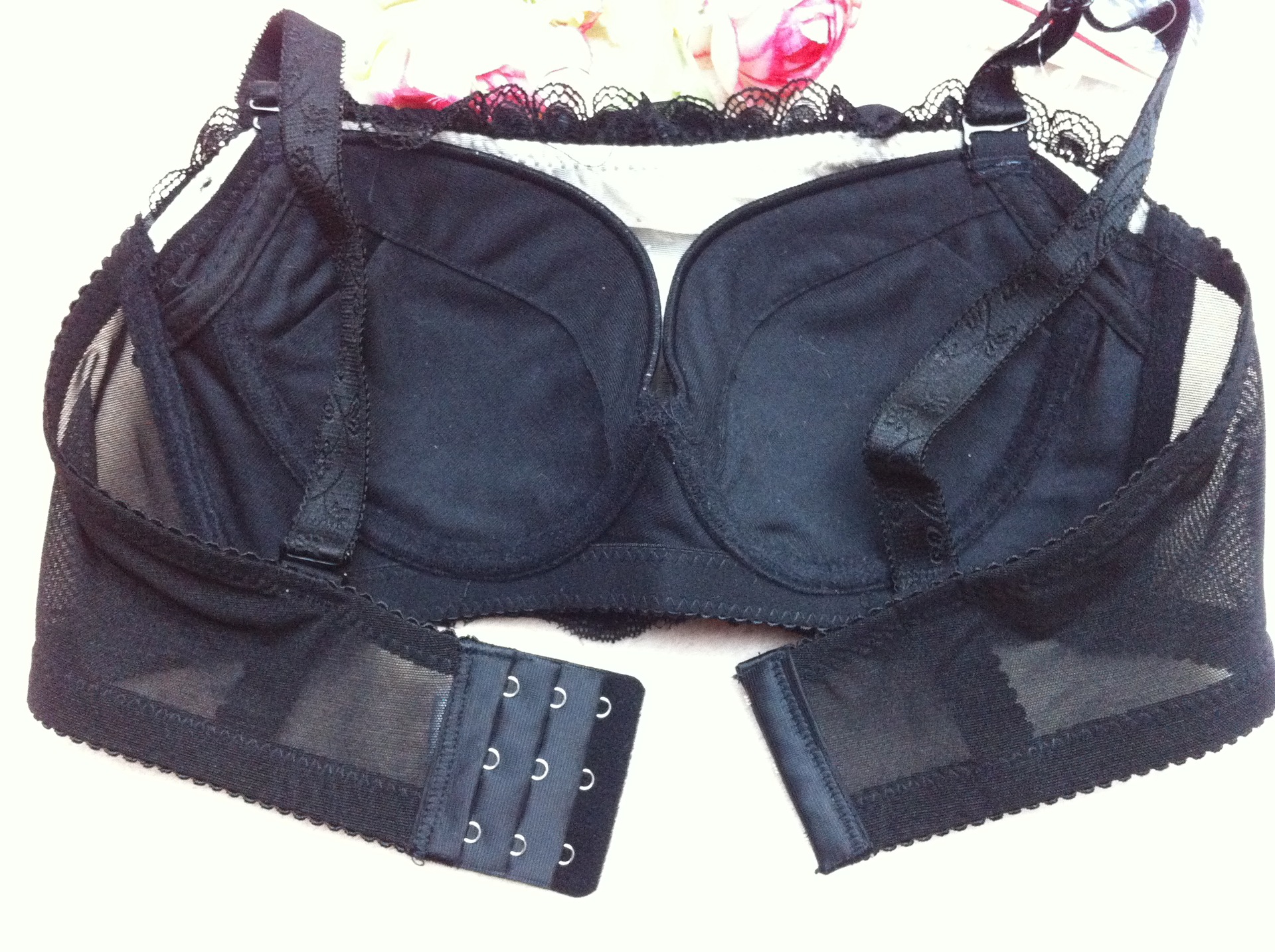 淘宝爆款防走光聚拢<em>调整型</em>品牌女士<em>文胸</em> <em>抹胸</em>