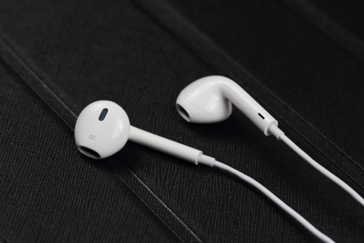 earpods_gzl0002