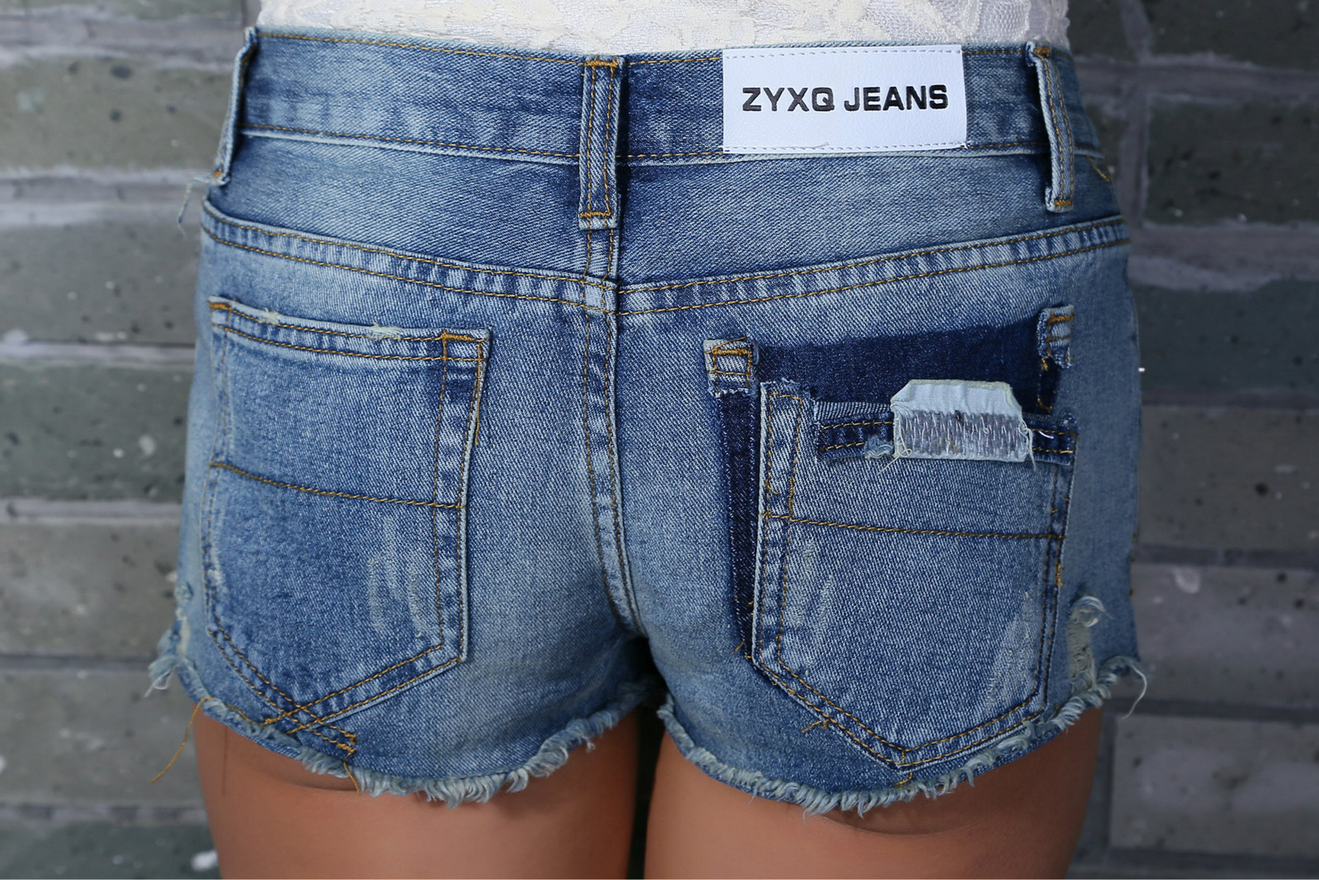 【2014夏季<em>女式牛仔短裤</em> 磨破洞女装牛仔裤女