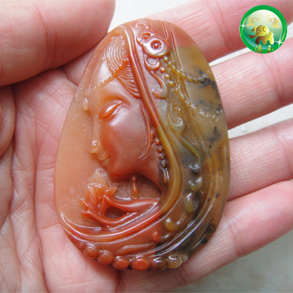 正宗天然黄龙玉草女生花精吊坠大气少女艺美,美工区别的w跟v图片