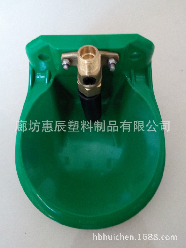 铜阀羊用塑料饮水碗