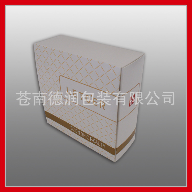 材质有:白卡纸,白板纸,铜版纸,灰板纸,牛皮纸,金银铝箔纸,瓦楞纸