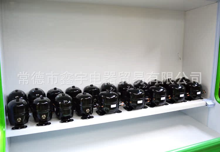 工厂压缩机展示