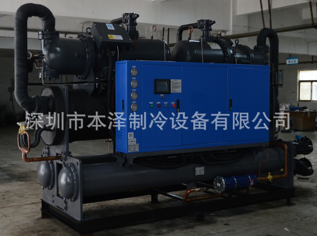 300HP螺杆式制冷机