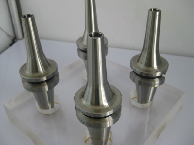 小径后拉式刀柄BT30-SDC6-90