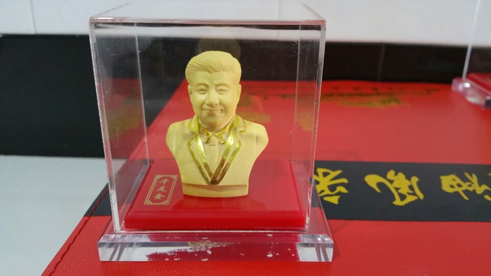 高档汽车,银行礼品,会销礼品中华领袖风采五代领导人绒沙金摆件