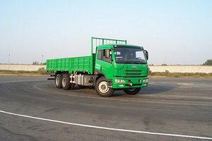解放6×4平头柴油载货汽车CA1253P7K1L11T1E的图片2