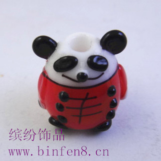 打孔熊猫-红色