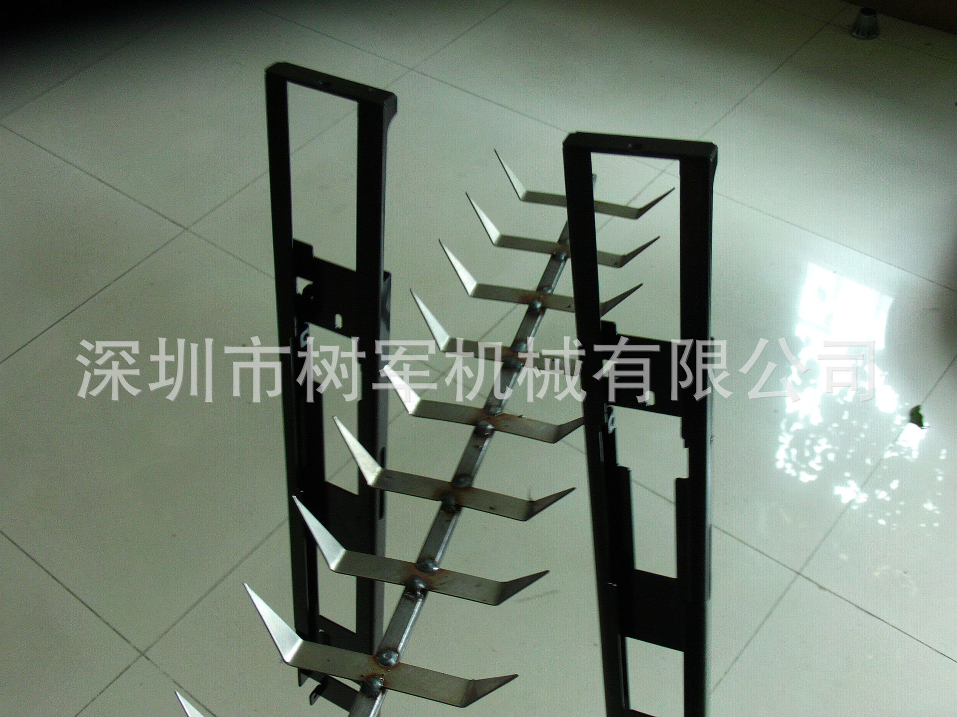 FILE0858