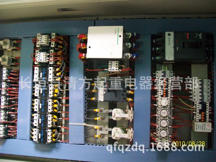 专业供应起重机电器控制箱 双梁控制柜龙门吊控制箱 成套电气系统