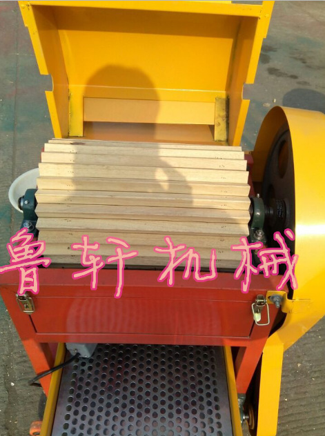 花生种子剥壳机内部_厂