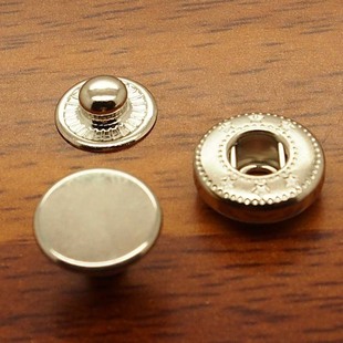 486金属四合扣