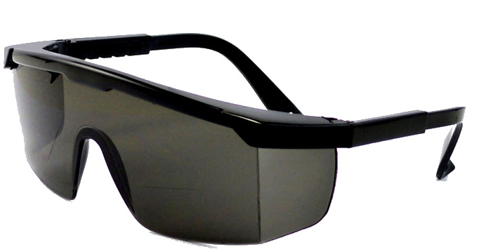 正确佩戴MRSAFE防护眼镜,有效保护我们的眼