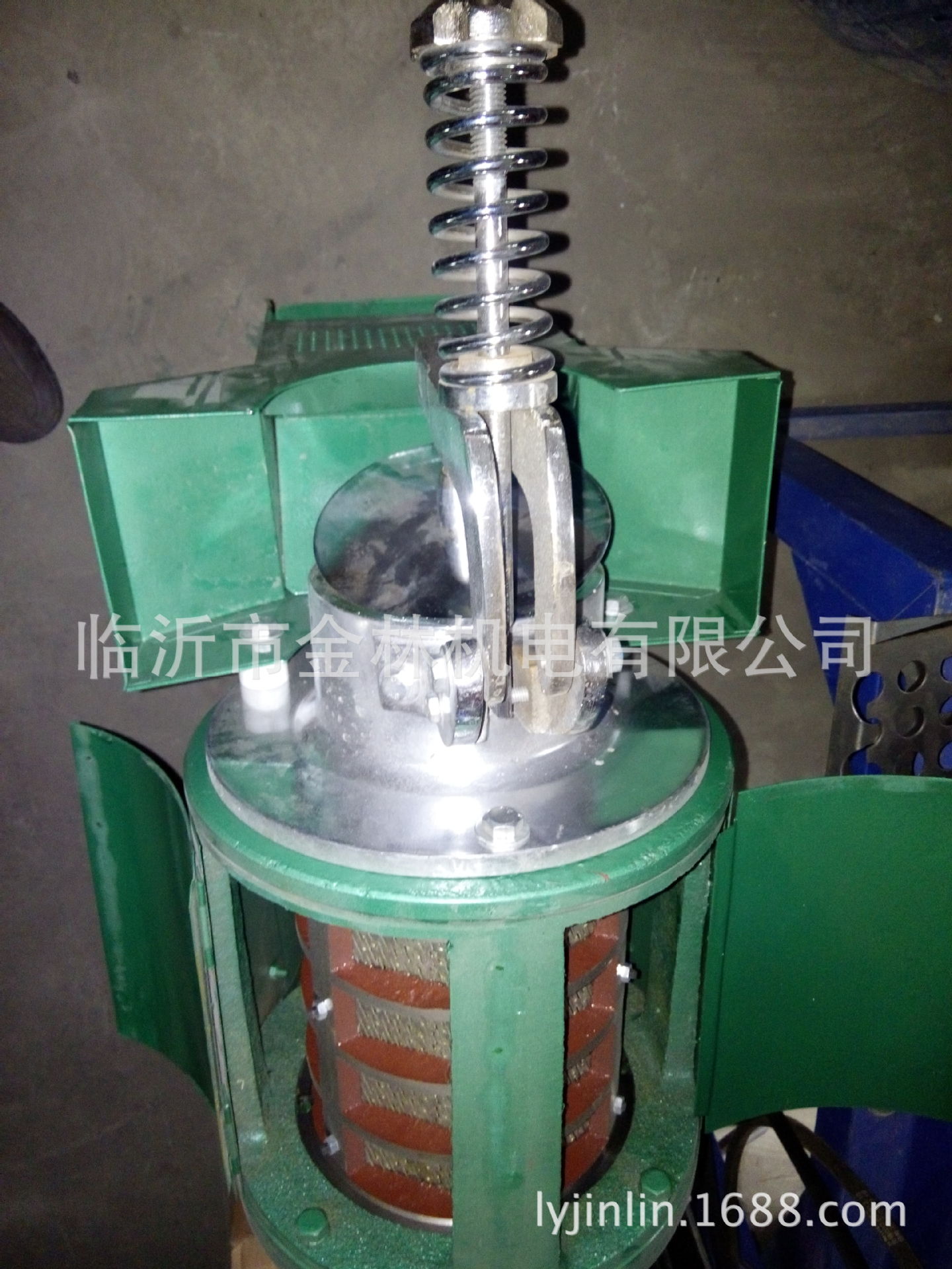 110型细糠碾米机 (2)