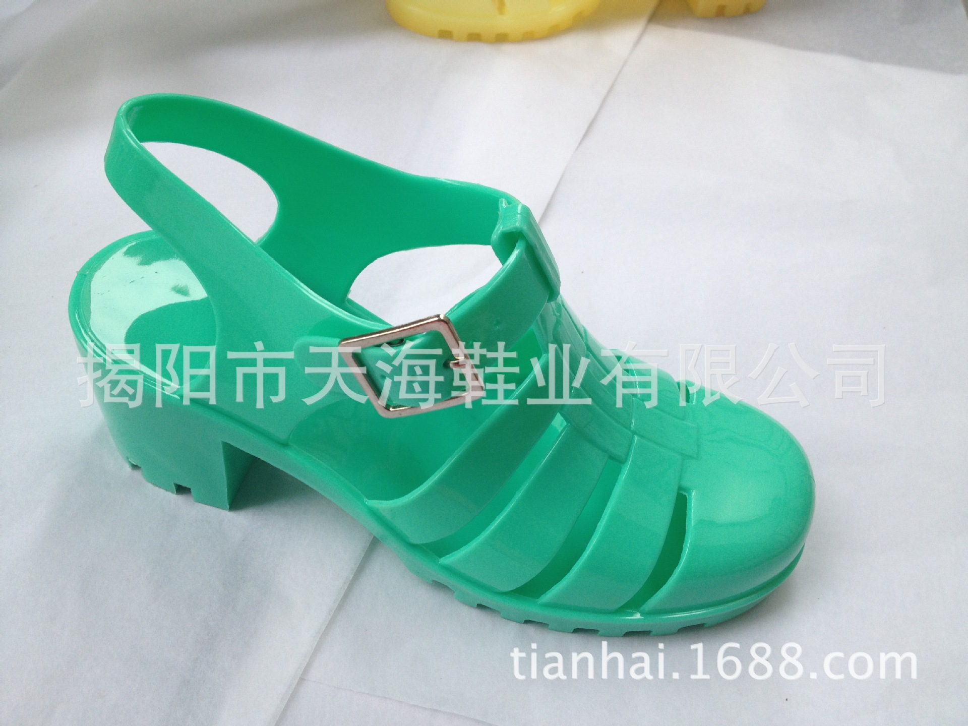 时尚水晶凉鞋图片_9