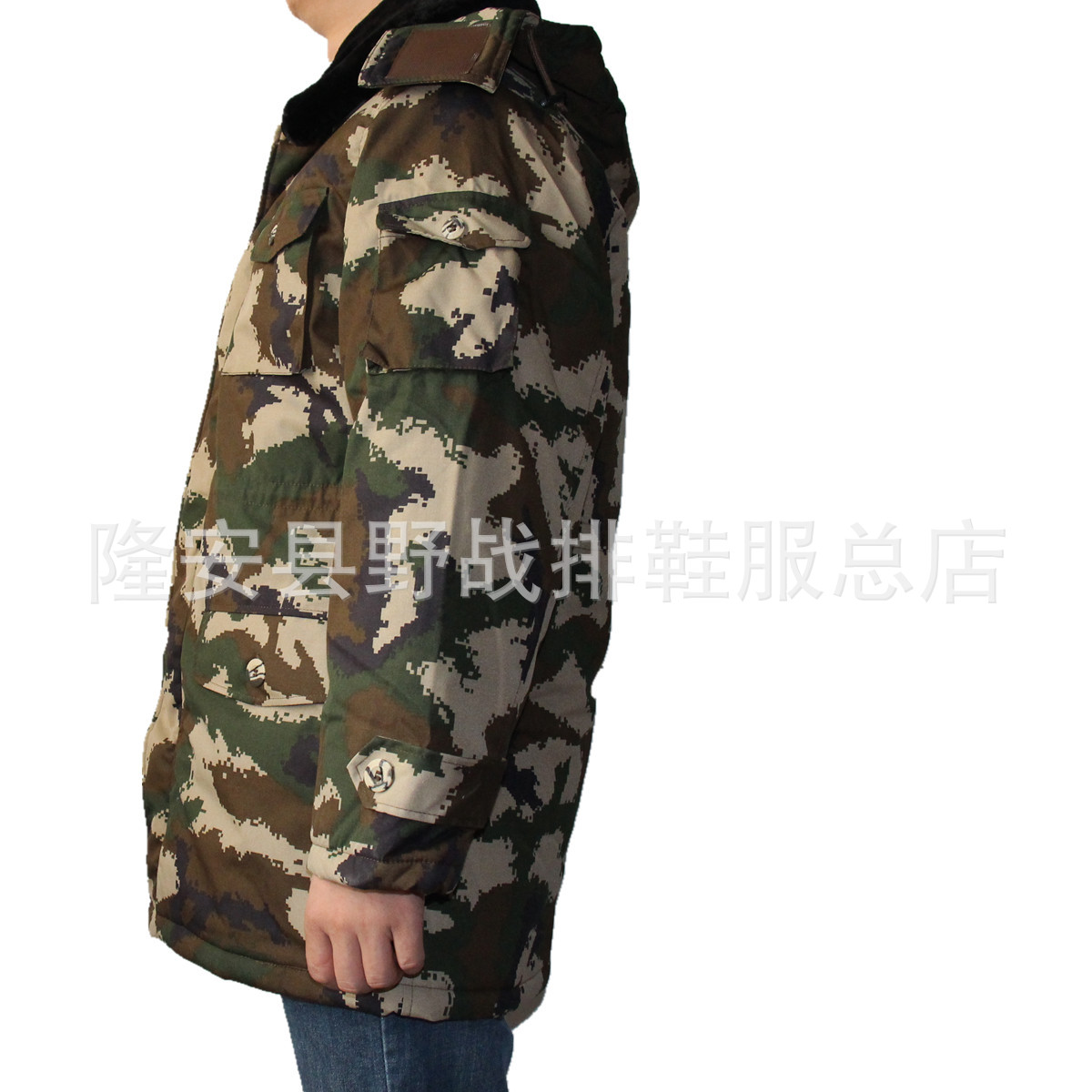 07-11武警迷彩大衣