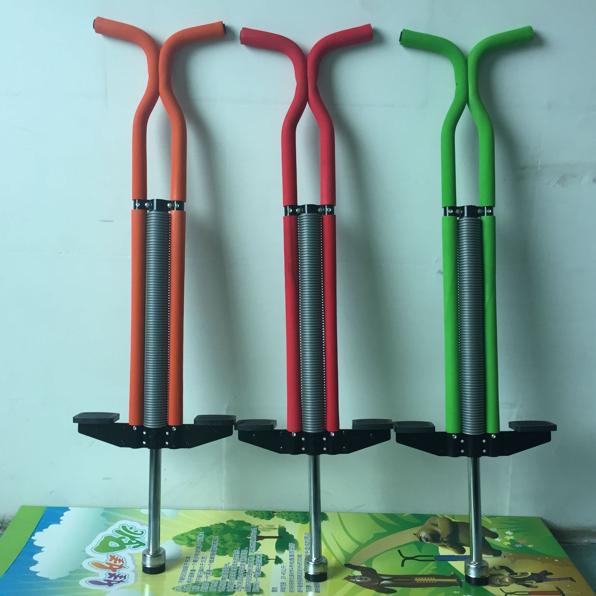 厂家直销 狼博青少年款弹跳棒跳跳杆,弹跳器 娃娃跳 pogostick
