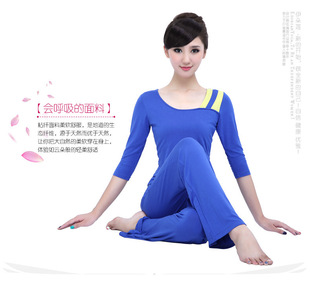 15夏季新品瑜伽服套装韩国运动立体设计显身型拼色健身服特价批发