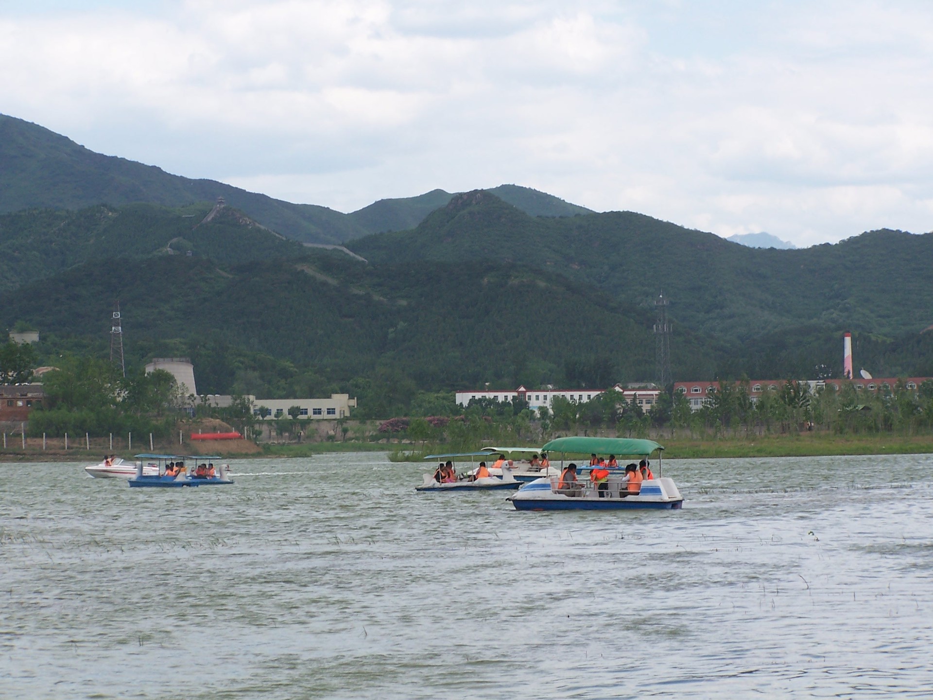 广州二人脚踏船 玻璃钢游览船 公园游湖适用 厂家直销