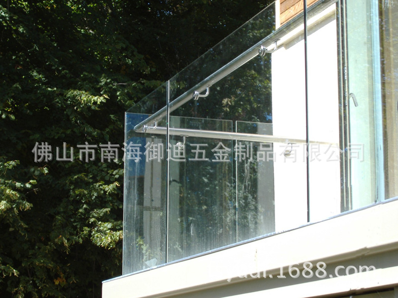 structural-glass-balcony