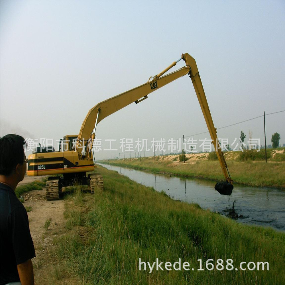 供应挖掘机加长臂,长臂挖掘机用于渣土回填码头清淤河道拓宽