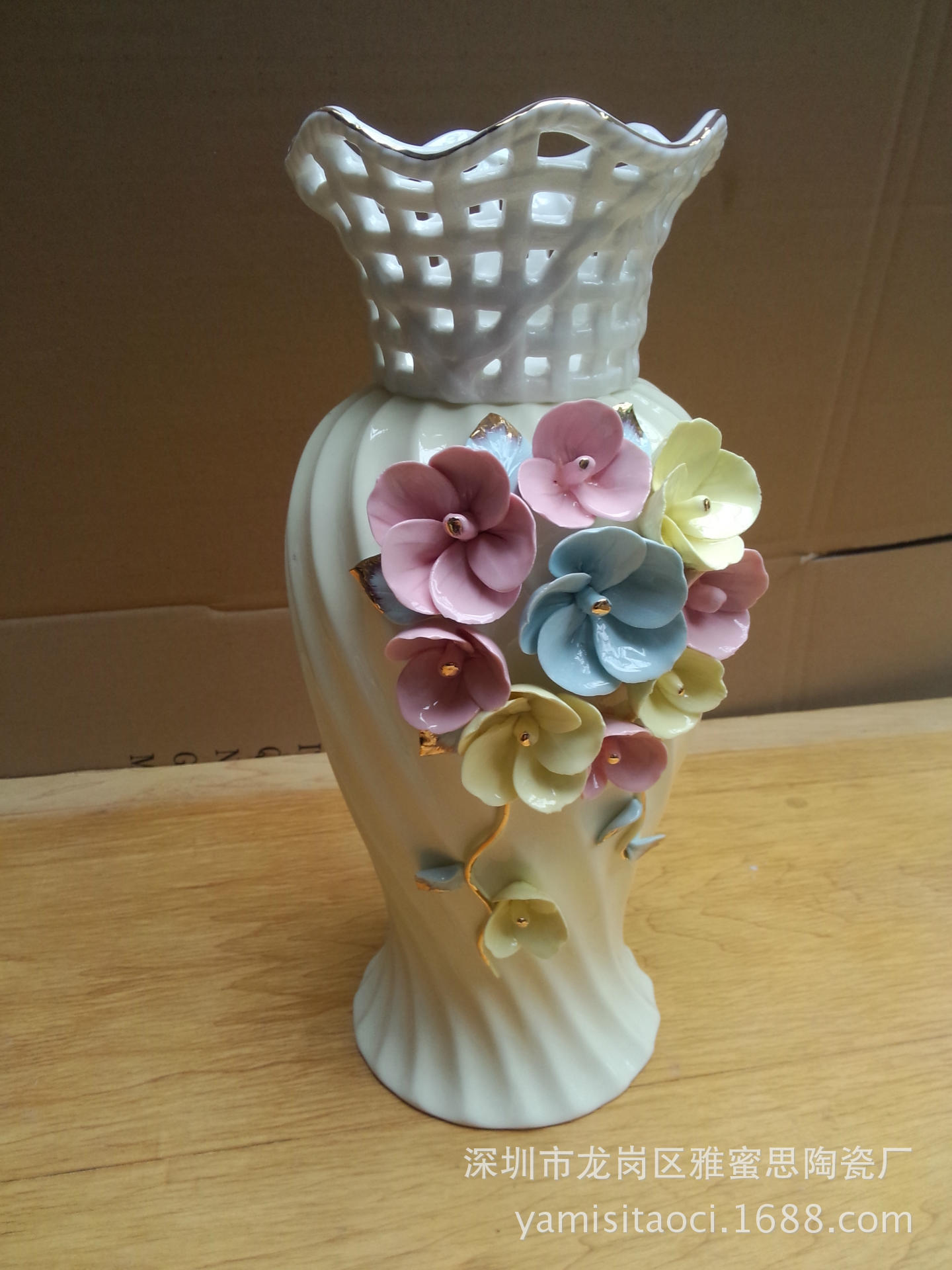 工艺品,礼品 工艺品 花瓶,花盆 欧式工艺陶瓷花瓶 手工捏花陶瓷创意
