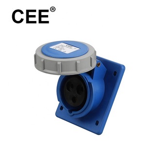 CEE-4132/4232о16/32A 220-250V IP67I^ʽ