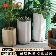 璃鋼豎紋圓柱花盆商業街酒店簡約大號圓形創意室內組合花器