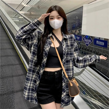港風復古格子襯衫女2025年新款藏青設計感小眾chic上衣外套春秋款