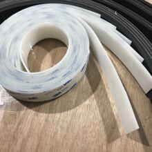 定制無味食品級3M自粘硅膠條耐高溫減震防滑防撞透明黑色硅膠防撞