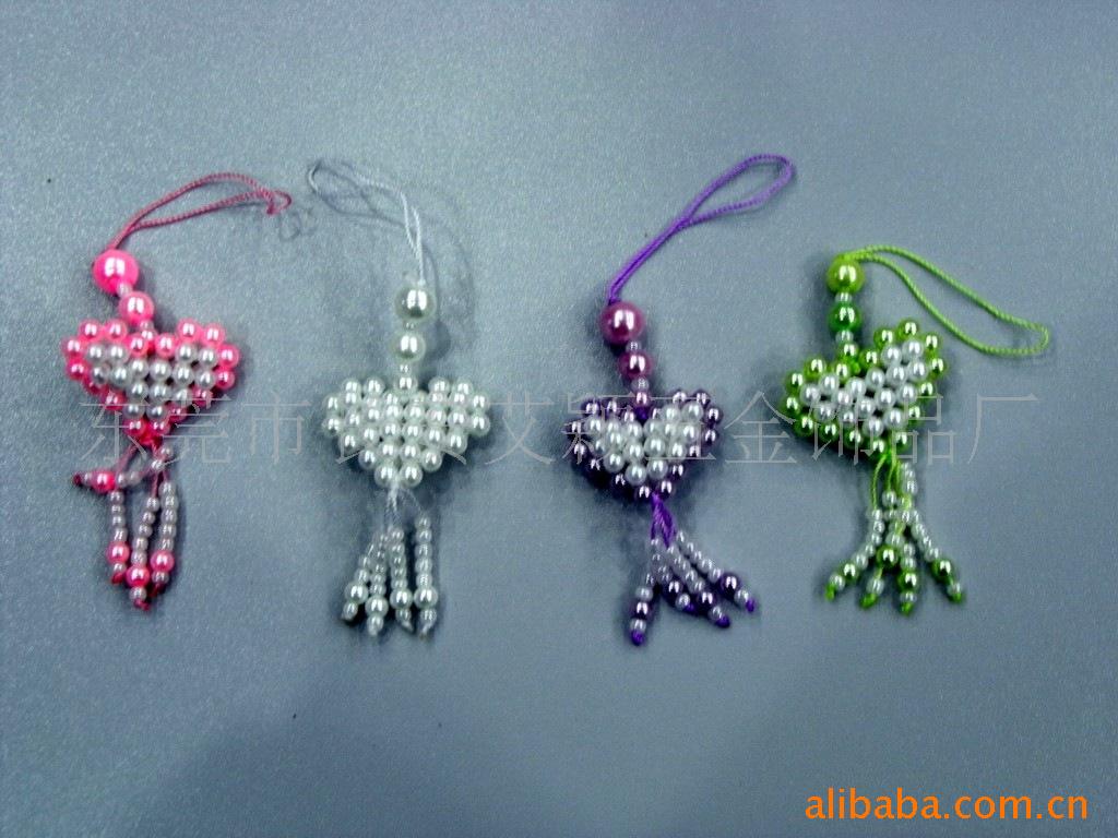 【供应各类韩版浪漫心形串珠手机挂饰[可来图来样制作]】价格,厂家,图片,手机饰品、挂件,东莞市长安艾颖五金饰品厂-马可波罗网