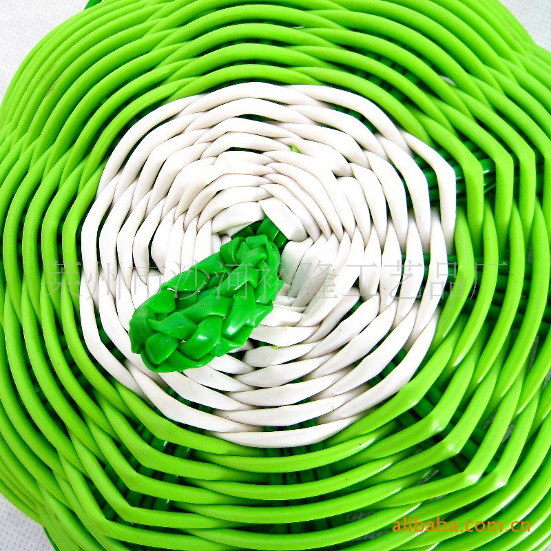 供应收纳篮 塑料管编织筐 手工编织筐 果篮 环保收纳篮 糖果筐