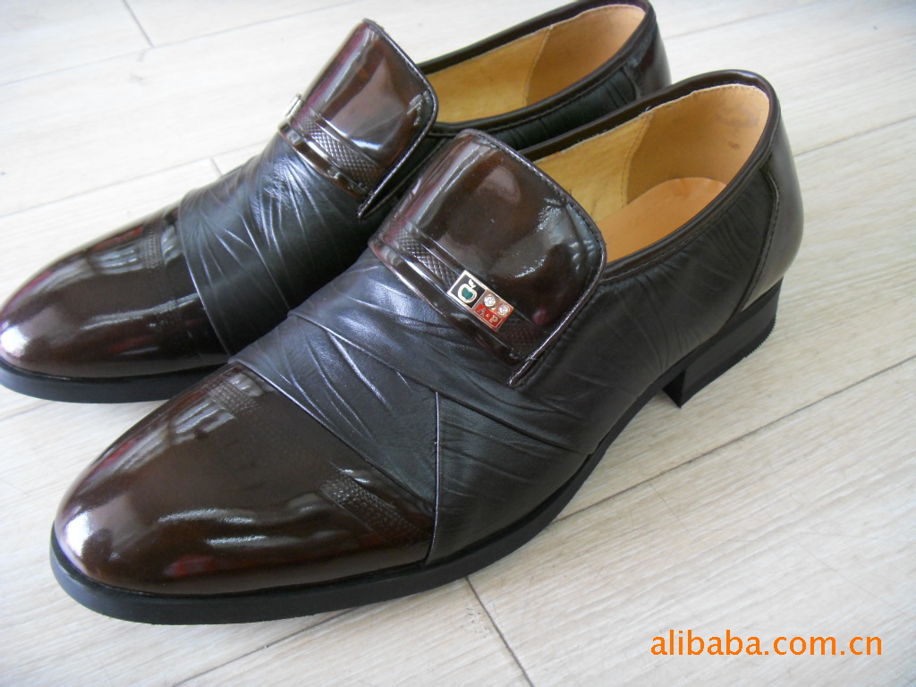 美国红苹果男士皮鞋款式二 男士亮皮尖头皮鞋 男士套脚商务皮鞋 180.
