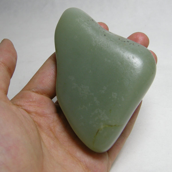 和田玉 籽料 142克青玉籽料原石 编号:x-60图片_4