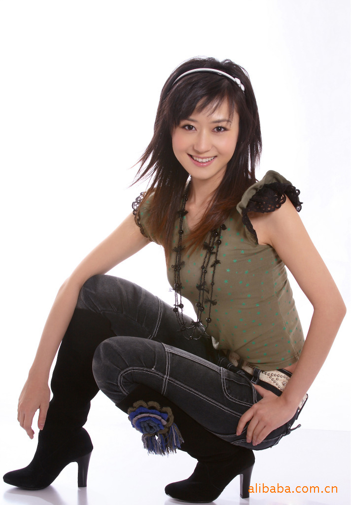 强化地板招商加盟欧亚丽尔地板携手影视明星呼延晓辉