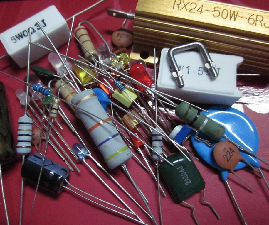 各种电阻器性能比较