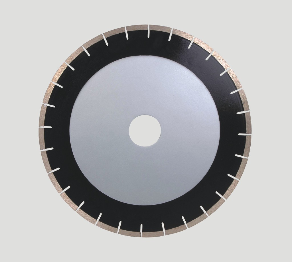 无锡光伏老板柳敬麒再度冲击A股拟入主三超新材或投25亿元巩固控制权