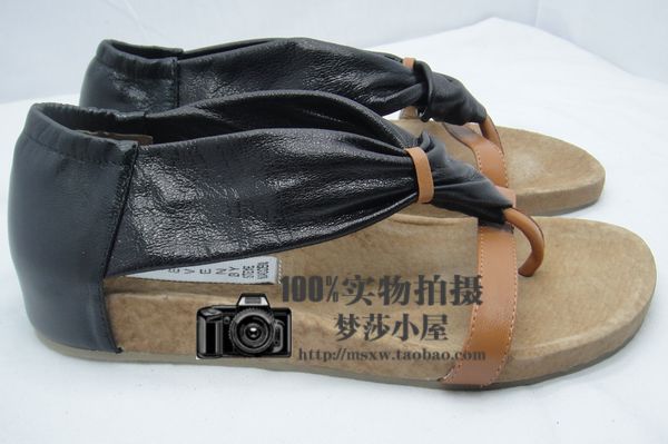 共鞋邻里罗马 steve madden 全牛皮平底 包脚凉鞋 人拖 145.00,135.