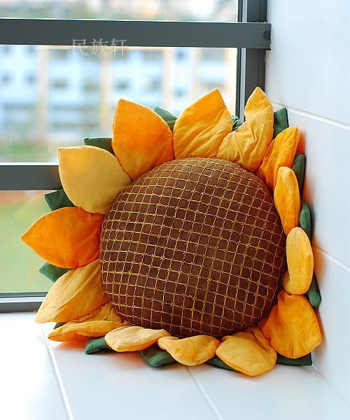 实物拍摄布艺向日葵抱枕 民族特色布艺抱枕家居装饰品时尚民族风