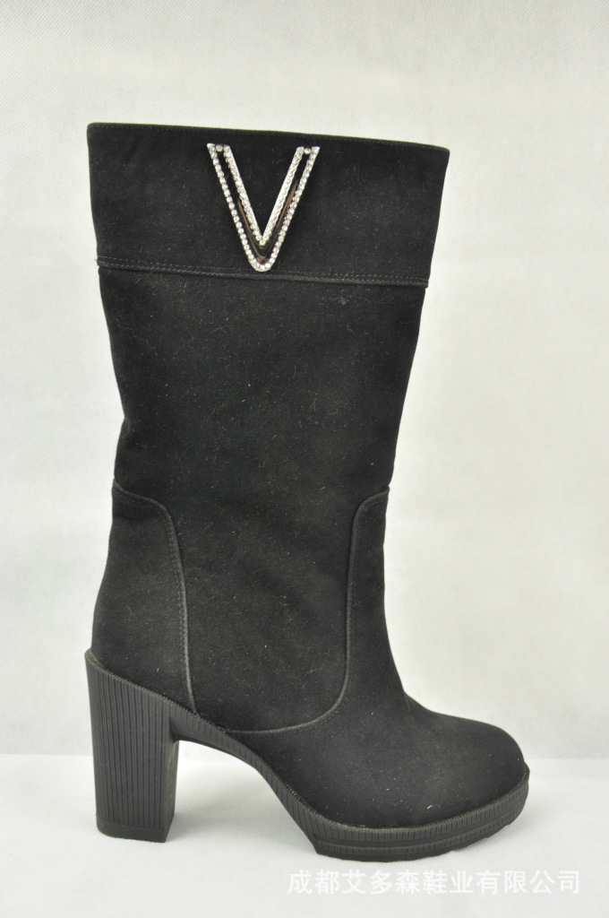 成都舒丽雅2011秋冬新款高贵气质水钻字母v圆头套筒靴子 94.00,92.