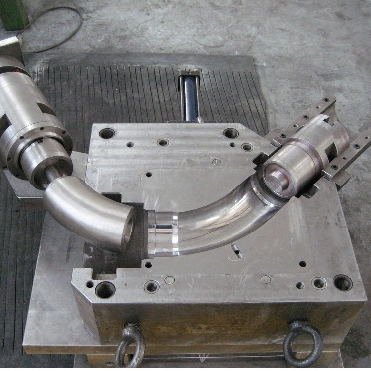 a热销推荐供应高品质模具连续模具冲压件模具