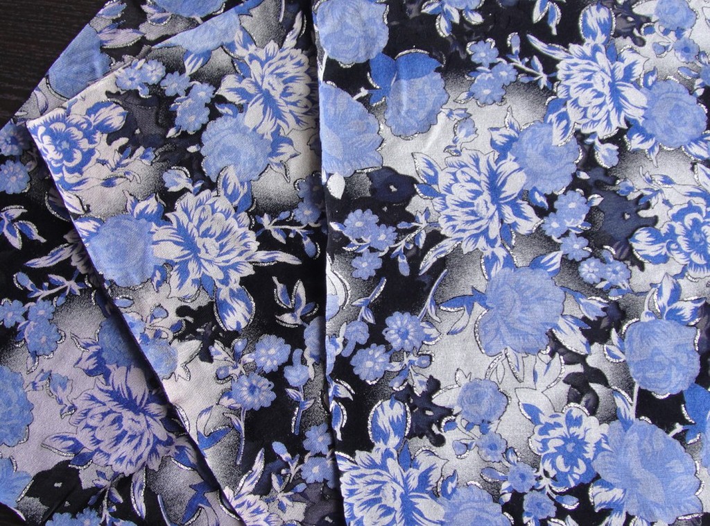 专业销售 人造丝雕印烂花印花面料 针织粗针烂花 针织烧花烂花