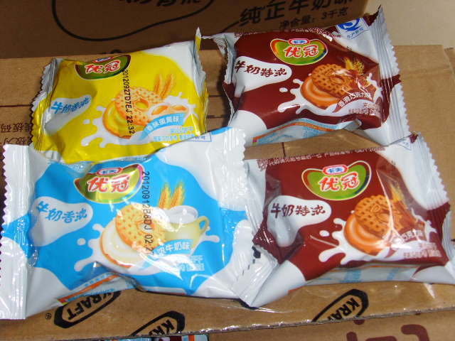 卡夫食品达能优冠牛奶特浓夹心饼干牛奶夹心饼干6斤/箱