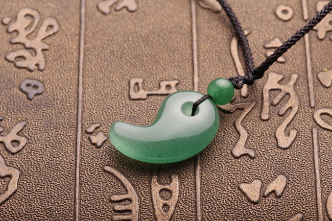 年安水晶 天然aaa东陵玉 勾玉男/女款 情人节必备 2