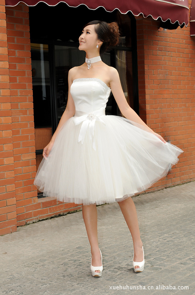 雪狐婚纱白色简洁优雅短款小礼服新娘礼服伴娘礼服6002