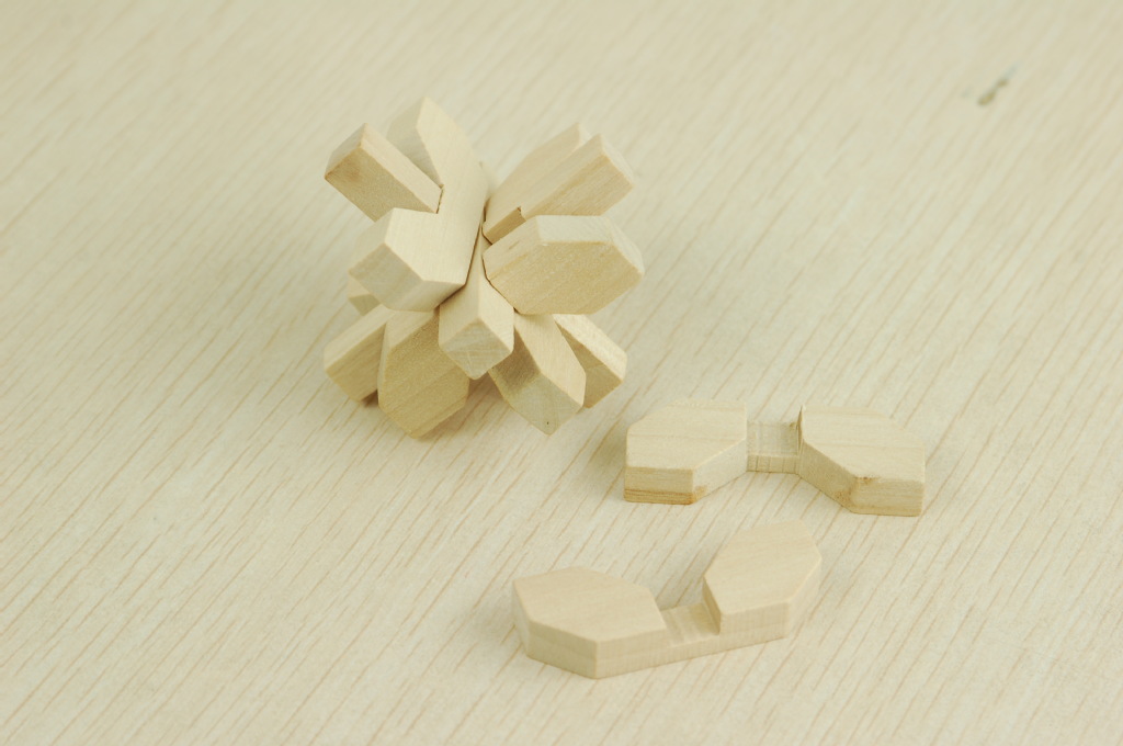 木头玩国工厂直销成人益智玩具迷你米字锁小额批发